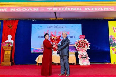 TRƯỜNG TIỂU HỌC NHÂN HẬU TỔ CHỨC KỶ NIỆM 43 NĂM NGÀY NHÀ GIÁO VIỆT NAM (20/11/1982 – 20/11/2025)