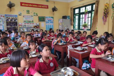 TRIỂN KHAI HOẠT ĐỘNG ĂN BÁN TRÚ NĂM HỌC 2025-2026