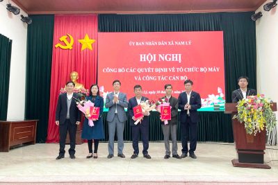 HỘI NGHỊ CÔNG BỐ QUYẾT ĐỊNH VỀ TỔ CHỨC BỘ MÁY VÀ CÔNG TÁC CÁN BỘ
